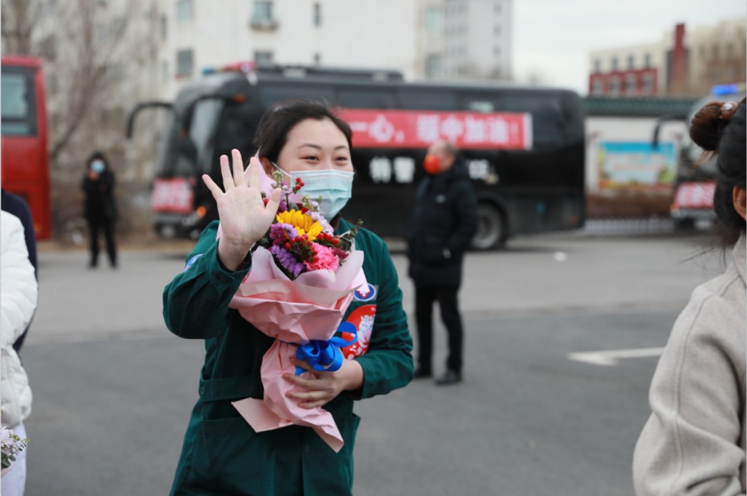 春暖花開，英雄歸來！葫蘆島市第二人民醫(yī)院支援綏中醫(yī)療隊凱旋而歸~(圖9)